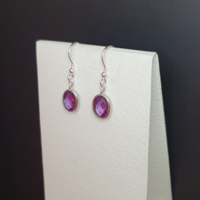 Load image into Gallery viewer, Silver earrings with zirconia
