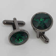 Load image into Gallery viewer, Round cufflinks in rhodium-plated silver.
