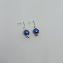Load image into Gallery viewer, Earrings &quot;Series Light&quot; Iridescent Dark Blue
