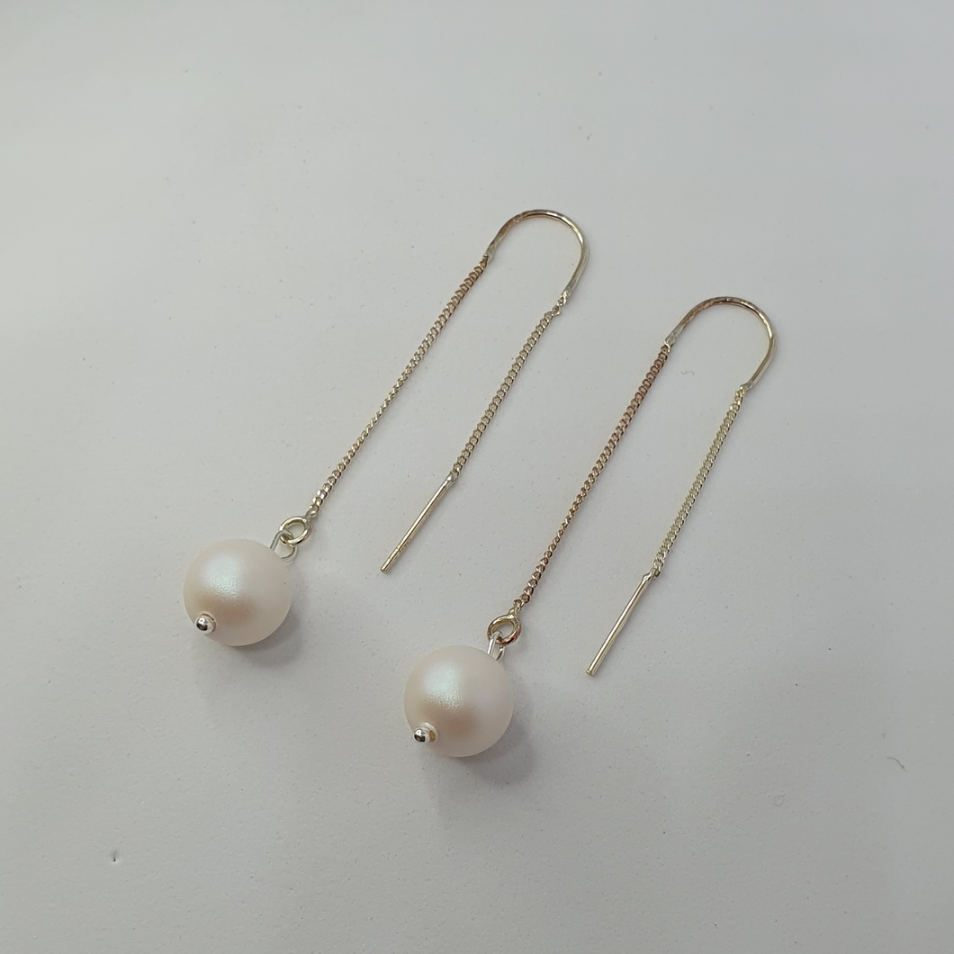 Long earrings with Swarovski pearls