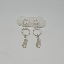 Load image into Gallery viewer, Silver earrings with feathers
