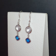 Load image into Gallery viewer, Silver earrings with zircons
