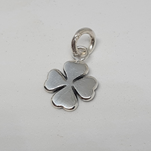 Load image into Gallery viewer, Pendant Four Leaf Clover
