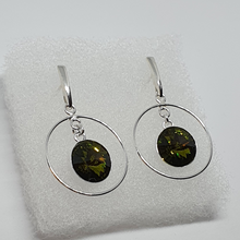 Load image into Gallery viewer, Earrings Swarovski crystals OLIVINE
